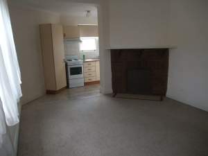 Spacious 1 bedroom self contained flat- 2 mins to trains and amenities