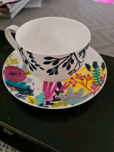 ALEX LIDDY Amelie floral cup/saucer set
