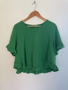 Label of Love green frill size 8 womens boho shift style top