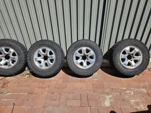 Hilux tyres and rims 