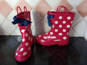 Kids rainboots. Kids gumboots. Kids rain boots size 2, size 3 (24cm). 