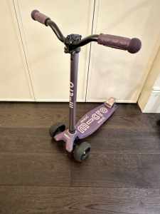 Maxi Micro Deluxe Pro Kids Scooter - Purple & Pink
