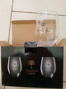 tempus two wine glasses