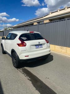2014 Nissan Juke St (fwd) Continuous Variable 4d Wagon