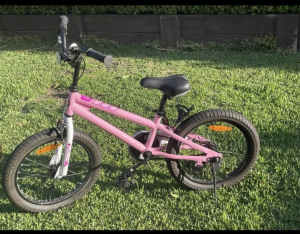 Girl bike 18 inch in great condition