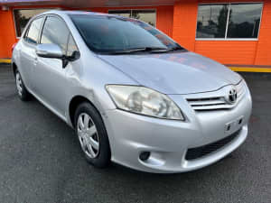 2011 Toyota Corolla ASCENT Manual silver hatch 
