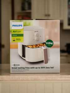 Philips Air Fryer HD9200 (Brand New)