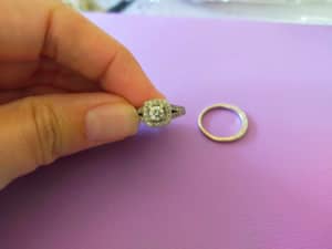 Excellent cond'n wedding & engagement ring RRP$3,999