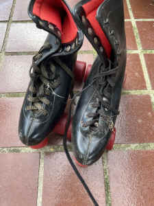 Roller skates in good condition 