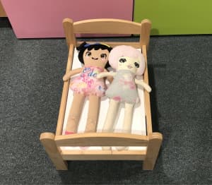 IKEA : wooden doll bed