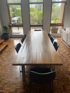 Large 8 seat dining table from Freedom