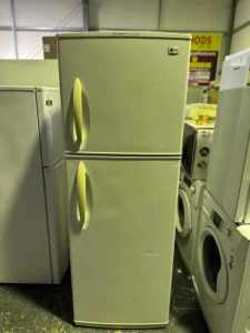 Lg 339 litres fridge freezer