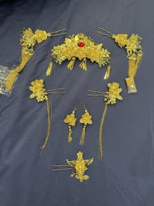 Traditional Chinese bridal gold head piece headdress