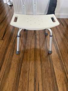 Shower stool - adjustable