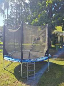 Free enclosed trampoline