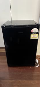 Bar fridge - great condition! Works perfectly 