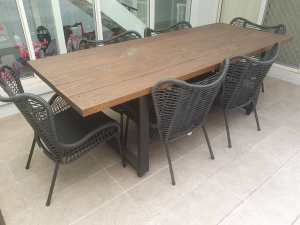 Outdoor Table & Chairs x6. Solid Wood & Wicker Butterfly Chairs