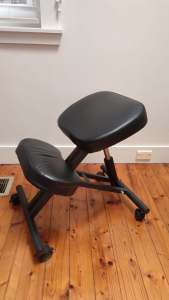 Ergonomic Kneeling Chair with Adjustable Height