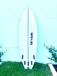 JS surfboard Psycho Nitro 6 foot 38.4 lts awesome board but no fins