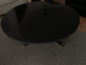 Round Coffee Table 107 CM , 43 cm High. Aluminum frame, Black Top