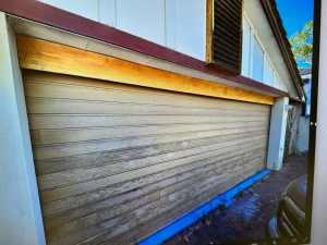 Cedar Sectional Garage Door - Vinsan Salvage P1936