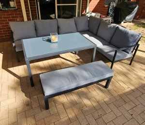 Modern and stylish SEGALS outdoor setting.Outdoor dining furniture set