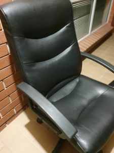 Executive Office chair, perfect condition gas lift