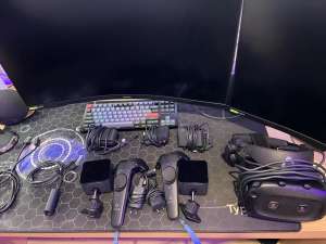 HTC Vive Cosmos Elite VR - EVERYTHING INCLUDED