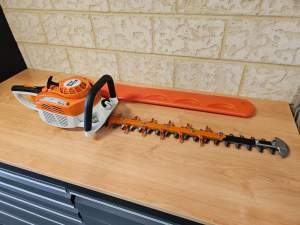 Hedge Trimmer Stihl HS56C-E - 60CM/24in Lightweight Double Cut Blade