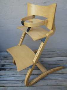 Leander Classic High Chair with safety bar - natural