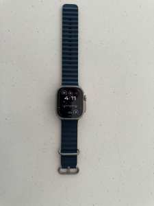 Apple Watch Ultra 2 GPS/Cell 49mm Titanium blue ocean band