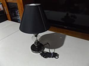 BLACK SHADE DESK LAMP.