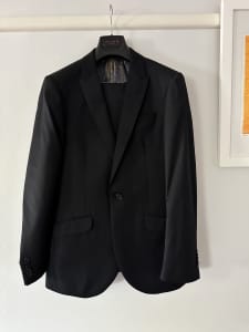 Ted Baker suit jacket (38”) and trousers (30”) 50% wool. Dark Navy.