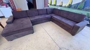 U-Shape Couch with a chase (Firm foam)
