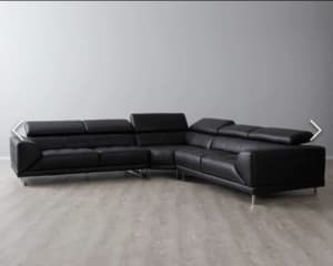 Fortitude ll Black Leather Corner Chaise Lounge