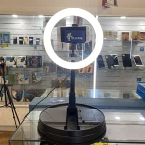 Selfie light with built in stand (168cm height)