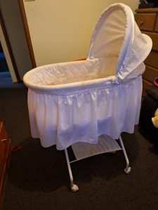 Baby bassinet free to someone In need