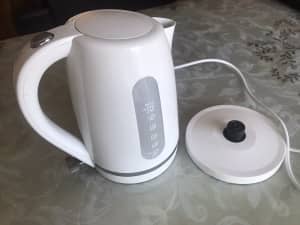 1.7 L Cordless Water Kettle