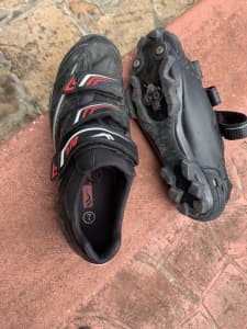 MTB cycling shoes men’s size 7 as new