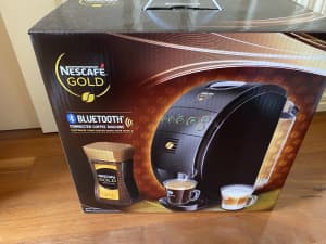 Nescafé Gold Bluetooth instant coffee machine