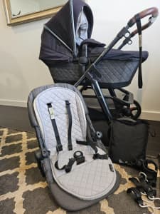 Silvercross Pioneer Henley Special Edition Pram Seat and Bassinet