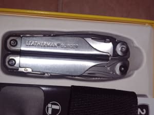 Leatherman Surge Multi tool with pouch