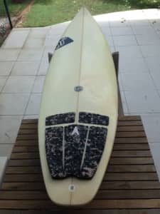 Surfboard JR 6.0 Thruster, an excellent ride, in very good condition.