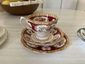 Cup ,saucer, plate sets very good condition