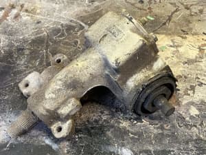 Ford steering box