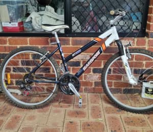 LADIES 26 INCH LEARSPORT MT3000 BICYCLE EXCELLENT CONDITION