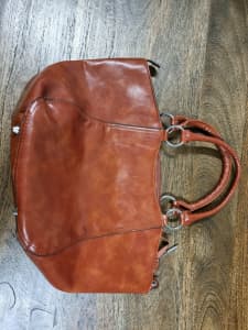 Genuine Made in Italy Leather Bucket Bag - New