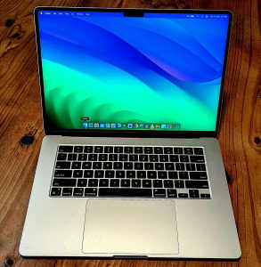 MacBook Air 15 inch M2 OS Sanoma Serial num: C21GQ4L2GT