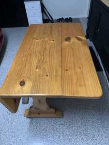 FOLDING PINE TABLE ON CASTERS
