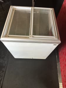 Chest freezer also for I creams